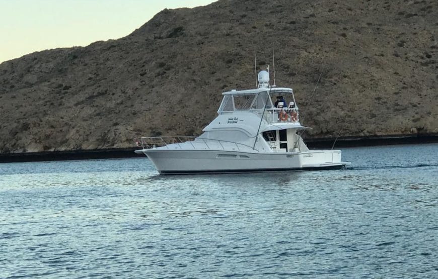 Elevate your Experience: Hire Your Luxury Yatch in Muscat