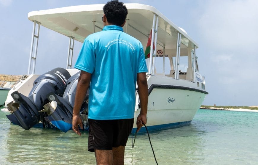 Dimaniyat Island Snorkelling Cruise